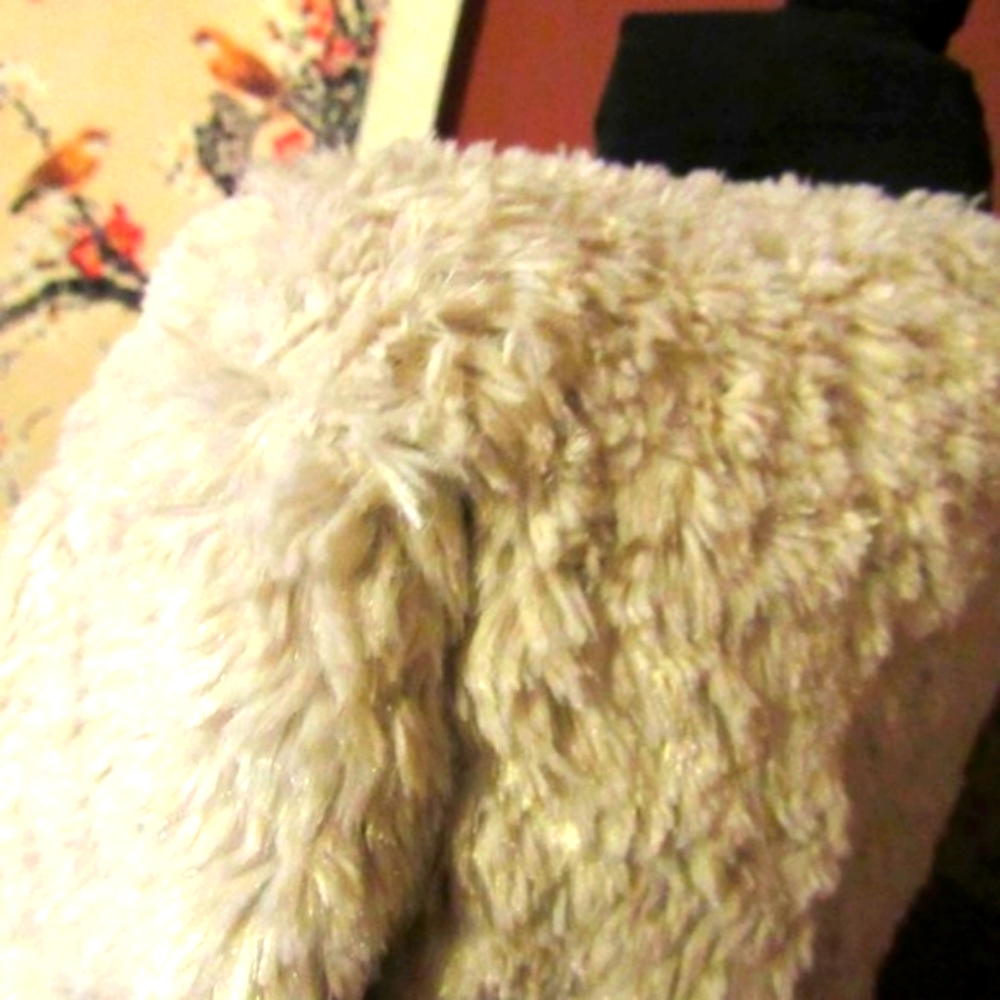 🪽 Cream Faux Fur Evening Jacket with Mocha Satin Lining - MJ - Picture 8 of 15